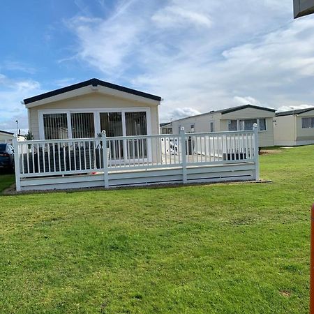 Aurora Luxury Beach Lodge Lossiemouth Exterior photo