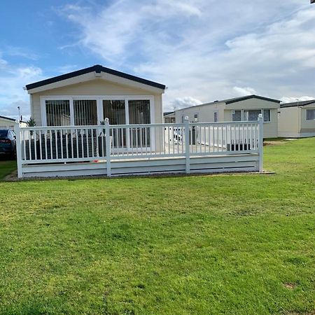 Aurora Luxury Beach Lodge Lossiemouth Exterior photo