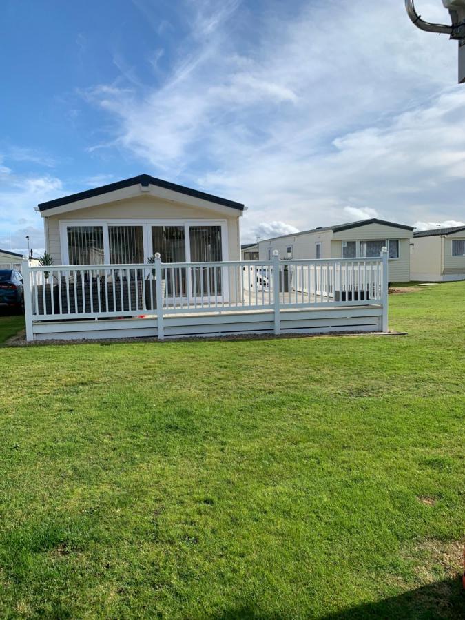 Aurora Luxury Beach Lodge Lossiemouth Exterior photo