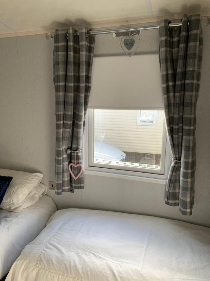 Aurora Luxury Beach Lodge Lossiemouth Exterior photo